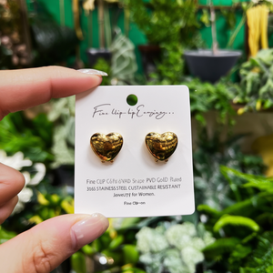 Boucles d'oreilles fines à clipser en forme de cœur, plaquées or PVD, en acier inoxydable 316L, durables et résistantes, pour femmes - Product Image 3