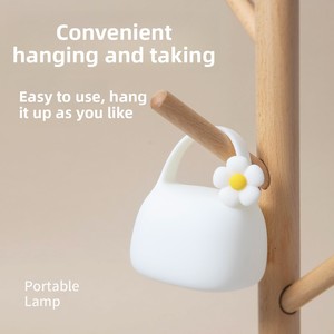 Lampe de chevet portable à design de dessin animé activée par le toucher pour mères et bébés, lampe d'allaitement, lampe de chevet pour enfants, lampe à intensité réglable - Product Image 2
