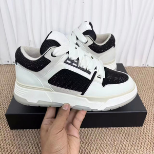 2026 diseña nuevas zapatillas casuales originales de alta calidad. Calzado deportivo transpirable de estilo moderno para hombre y mujer. - Product Image 5