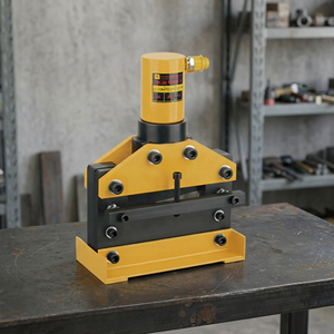 <b>Hydraulic</b> Busbar <b>Cutter</b> CWC-200 Cutting Machine For Copper Busbar - Product Image 4