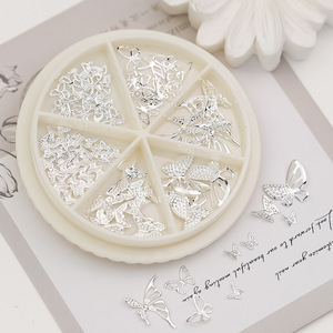 Nouveauté 2026 : Accessoires de décoration d'ongles DIY, breloques 3D papillon or et argent pour nail art - Product Image 6