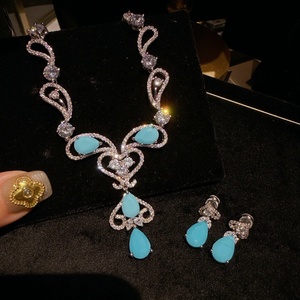 Украшения в австрийском стиле - Product Image 1