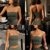 Korte, zachte, strapless top met eigen logo, casual bandeau top, veelzijdige athleisure streetwear, geschikt voor layering.