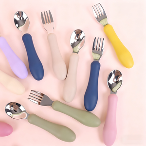 Juego de cubiertos de silicona de colores vibrantes de grado alimenticio al por mayor, juegos de comedero de cucharas y tenedores de acero inoxidable, utensilios de cocina para niños pequeños - Product Image 3