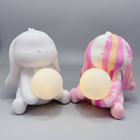 Nouveauté : Tirelire en résine en forme d'ours et de lapin, faite à la main, avec lumière lunaire 3D et peinture de surface embryonnaire blanche