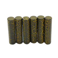 Embouts métalliques cylindriques personnalisés noir et or à texture craquelée pour cordons de serrage et lacets – Vente en gros