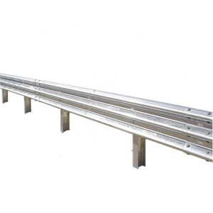 Barrera de Seguridad Galvanizada con Forma de Ola para Carreteras - Product Image 1