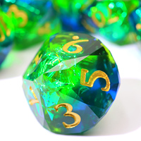 Ensemble de dés en résine à bords tranchants personnalisés, 7 pièces, mélange émeraude taillée en diamant avec feuille de platine, fabricant OEM de dés pour jeux de rôle