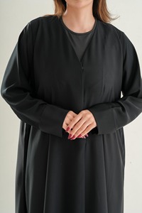 Abaya coréenne Nida de qualité supérieure, classique, pour un usage quotidien, douce, légère, fluide, vente en gros à Dubaï - Product Image 6