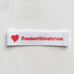 ملصقات قطنية للملابس مطبوعة بشعار العلامة التجارية، صديقة للبيئة، ناعمة، 100% عضوية، بأسعار منخفضة جداً - Product Image 3