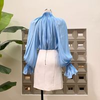Ensemble deux pièces plissé à col montant et manches évasées, haut ample et jupe mi-longue taille haute moulante – Nouvelle collection automne