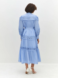 Vestito <span class=keywords><strong>Midi</strong></span> <span class=keywords><strong>Elegante</strong></span> da <span class=keywords><strong>Donna</strong></span> Blu Chiaro con Pizzo Intagliato, Collo Alto, Maniche Lunghe, Bottoni di Perle e Cintura Annodabile - Collezione Hot Sale - Product Image 2