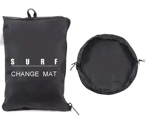 工厂批发耐用可折叠冲浪潜水潜水服干式更换旅行袋垫，适合带拉绳封口的冲浪者