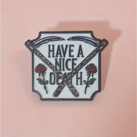 Broche Alphabet Unique Style Gothique avec Motif Rose et Faisce de Scytes, Bijou de Fiançailles Minimaliste Noir et Blanc