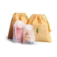 Sac en plastique UniOne en gros personnalisé en CPE imperméable pour chaussettes, vêtements, jouets en peluche, chaussures, tenues de sport, avec cordon de serrage