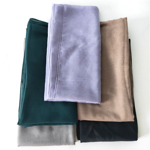 Sciarpa Semplice alla <span class=keywords><strong>Moda</strong></span>, Tinta Unita, Sciarpe e <span class=keywords><strong>Hijab</strong></span> da Donna, 100% Poliestere, Tessuto Voile Come da Immagine, 113*113cm Weiwei - Product Image 3