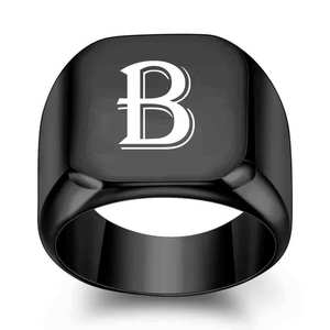 Bague carrée noire en acier inoxydable 18 mm avec lettre A gravée au laser pour homme, bijou cadeau - Product Image 2