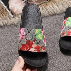 Pantuflas de Diseñador de Alta Calidad para Hombre y Mujer, Sandalias Casuales con Diseño Floral para Exteriores, Sandalias Planas de Playa para Verano - Product Image 5