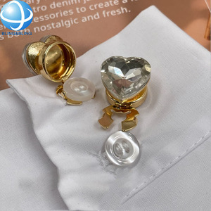 <span class=keywords><strong>Cache</strong></span>-boutons décoratifs en émail noir et <span class=keywords><strong>blanc</strong></span> en forme de cœur, clips à boutons dorés, boutons de manchette pour chemises et cols de chemises pour femmes - Product Image 4