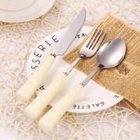 Ensemble de couverts en acier inoxydable de luxe moderne avec manches en céramique, lavable au lave-vaisselle, réutilisable, durable, pour les occasions de mariage