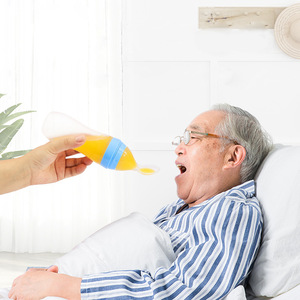 Dispositivo de alimentación para ancianos, postrados en cama, pasta de arroz líquida, cuchara para alimentar, medicamentos, paciente paralizado - Product Image 1