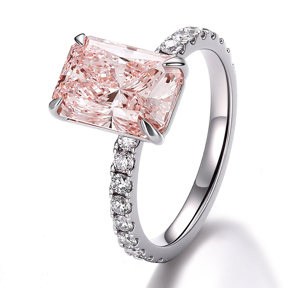 Anillo de oro macizo de 14 quilates con diamante de laboratorio