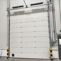 Porte sectionnelle industrielle sur mesure avec fenêtres d'observation pour usine, entrepôt, garage avec porte personnalisée