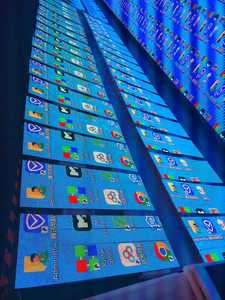 Pantalla LED <span class=keywords><strong>Transparente</strong></span> de Alta Transparencia, Pantalla Flexible a Todo Color para Ventanas de Centros Comerciales, Interior - Product Image 2