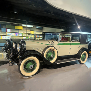 Aménagement du magasin Voiture vintage à collectionner Musée Simulation de qualité Voiture électrique Fabriquée à l'usine Modèle ancien de voiture - Product Image 6