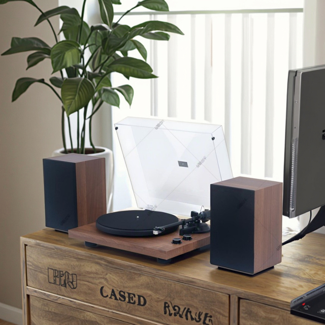 HP-H007 RECORD PLAYER WITH EXTERNAL SPEAKERS