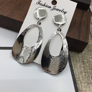 New Modern Trendy Fashion <b>Gold</b> Plated Metal <b>Earrings</b> Handmade <b>Dangle</b> Accessories for Weddings Parties Gifts Mainly Made Alloy - Product Image 6