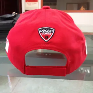 Wholesale Men Women Custom Red 6 Panel Hats Structured Baseball Cap With Embroidery Decoration