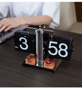 Horloge de <span class=keywords><strong>table</strong></span> rétro à affichage rotatif avec diffuseur en <span class=keywords><strong>bois</strong></span> de santal, calendrier automatique, veilleuse et fonction de retournement de page - Product Image 5