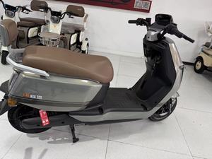 High-End Intelligent Motorcycle With 72V20A Lead-Acid Battery and 1500W Motor Speed 60km/h Range 80km - Product Image 2