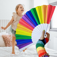 Vente en gros personnalisé imprimé arc-en-ciel Gay Pride pliant les fans de danse de poche décorations de fête LGBT