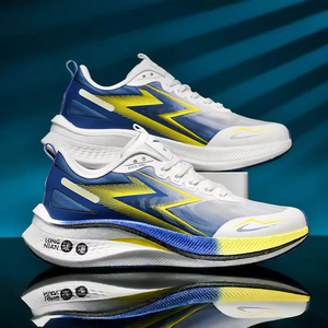Nouvelles chaussures de sport tendance pour hommes 2025 avec empeigne en maille respirante et durable, chaussures de course décontractées pour couple, style basket-ball - Product Image 1