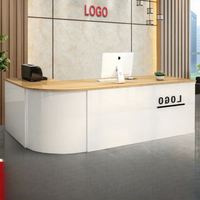 Comptoir d'accueil commercial en MDF Bar Corner Company, multifonctionnel, design moderne et épuré, couleur personnalisable, pour centre commercial et magasin de vêtements