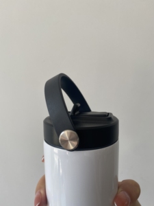 Botella de agua deportiva de 20oz con sublimación de almacén de EE. UU. con tapa de rosca de tornillo de paja abatible del mismo ancho desde arriba y hacia abajo para impresión en caliente - Product Image 4
