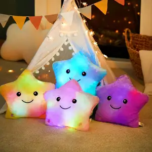 Musica Light Up Pillow stella a cinque punte peluche luminoso giocattolo per bambini scintillio a forma di stella luce notturna cuscino morbido per bambini