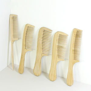 Fournitures hôtelières de haute qualité, peigne en bambou naturel, peigne avec logo personnalisé, antistatique, brosse à barbe en poils faits à la main, peigne pour le soin des cheveux - Product Image 2