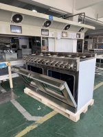 60 pouces. 9,2 Cu. Ft. Réchaud d'extérieur à 10 brûleurs, cuisinière à gaz, four à convection, porte en verre triple couche en acier inoxydable