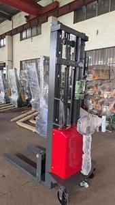 Apilador de carretilla elevadora semieléctrico duradero con carga de peso 1,5 T 2T 3M - Product Image 4