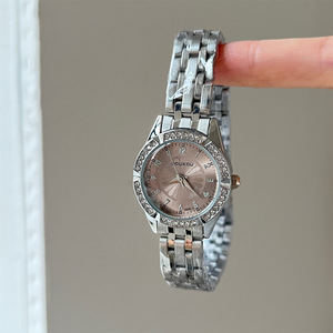 Nuevo reloj de pulsera para mujer con esfera pequeña redonda, diseño de alta gama y nicho, venta al por mayor - Product Image 5