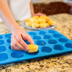 Moule à muffins rond multi-grilles en silicone, compatible alimentaire, pour la cuisson de petits gâteaux, gelées et poudings, usage domestique - Product Image 2
