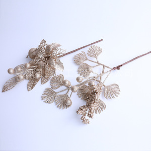 <span class=keywords><strong>D</strong></span>écorations de Noël Artisanales : Branches <span class=keywords><strong>d</strong></span>'Imitation de Baies, Bouquet Scintillant Or et Argent avec Combinaison de Têtes de Fleurs - Product Image 2