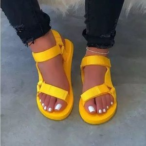 Sandalias de Plataforma Modernas para Mujer 2024, Estilo Nuevo, Tacón Alto, Planas y Elegantes con Plantilla de Goma para el Verano - Product Image 3