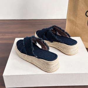 Pantuflas de Mezclilla Estilo 2026 - Pantuflas de Tacón Alto con Plataforma Tejida para Mujer, para Verano - Product Image 2