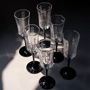 Set Regalo Premium di Calici da Champagne Vintage Francesi Stile Cigno Nero per <span class=keywords><strong>San</strong></span> <span class=keywords><strong>Valentino</strong></span>, Bicchieri Ottagonali con Stelo in Stile Antico - Product Image 4