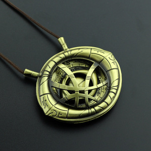 Collar de moda de la película <span class=keywords><strong>Dr</strong></span>. <span class=keywords><strong>Strange</strong></span> con colgante de piedra verde para fans, de aleación, ideal para la vuelta al colegio y graduaciones. - Product Image 4