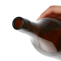 Botella de Vidrio Ámbar Premium de 750 ml para Cerveza/Bebidas, con Tapa Abatible/Tapa Corona, Resistente a Alta Presión, para Cervecería, Disponible en Stock
